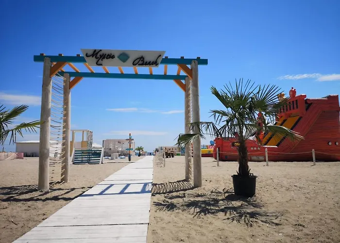 ☆casin Flat☆5 Min To Beach☆netflix☆a/c☆ * Constanţa