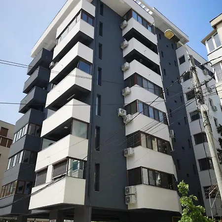 ☆casin Flat☆5 Min To Beach☆netflix☆a/c☆ *