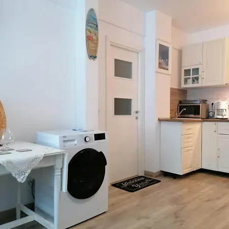 ☆casin Flat☆5 Min To Beach☆netflix☆a/c☆ * Constanţa
